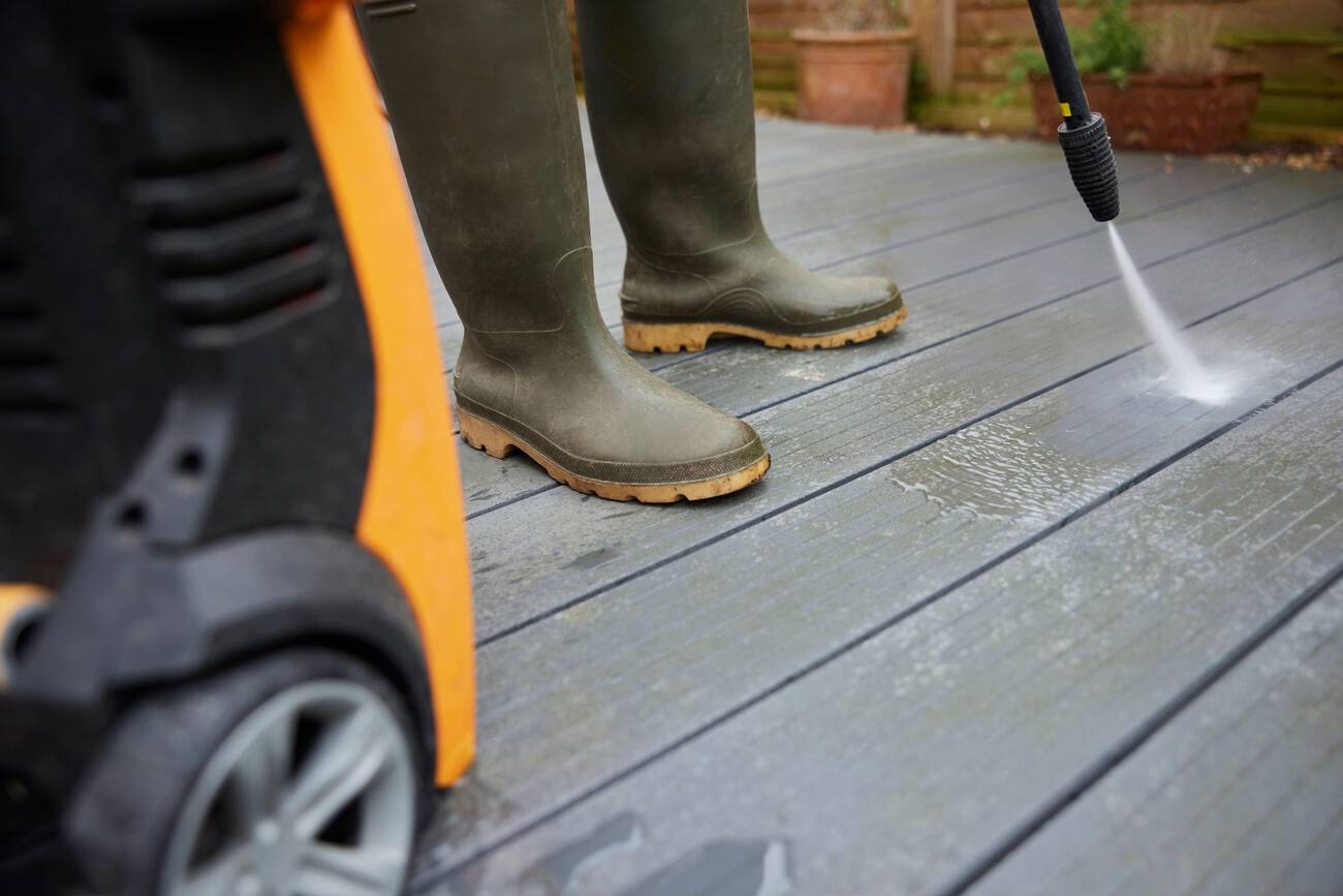 Why-Pressure-Washing-is-a-Must-for-Your-Business-Exterior